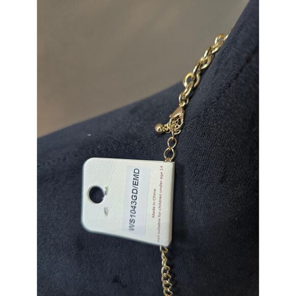 Women's Emerald Green Faceted Bead Necklace with Gold Chain and Lobster Clasp - Picture 4 of 4